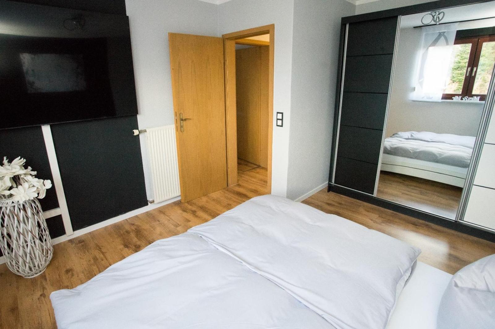 Zum Kaeutzchen 120Qm Ferienhaus 8 Personen 4 Schlafzimmer Nossentiner Huette ภายนอก รูปภาพ