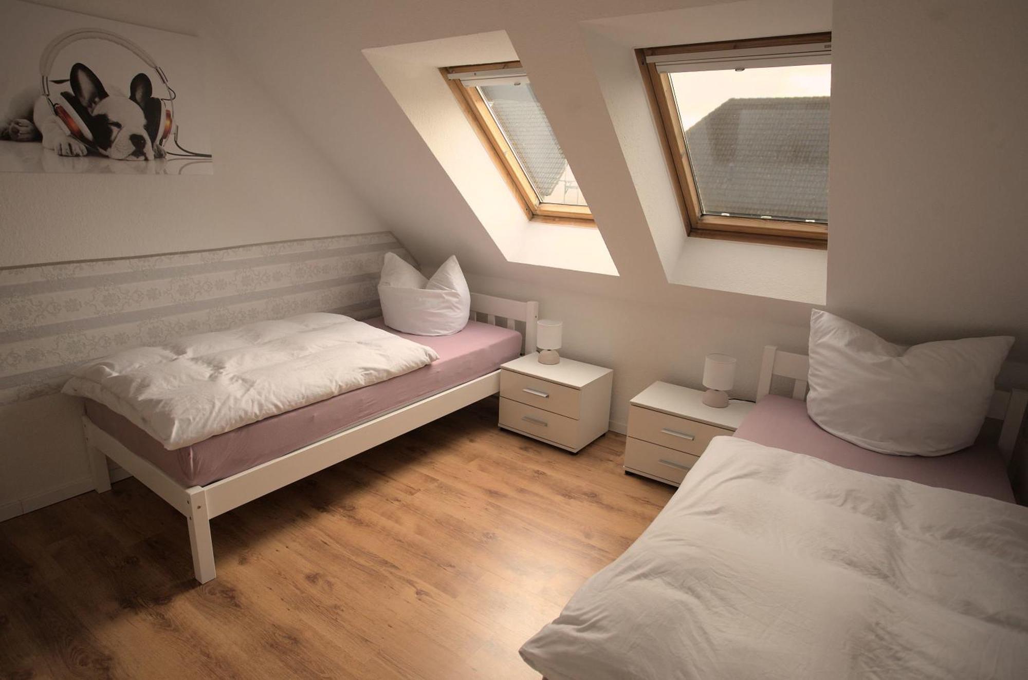 Zum Kaeutzchen 120Qm Ferienhaus 8 Personen 4 Schlafzimmer Nossentiner Huette ภายนอก รูปภาพ