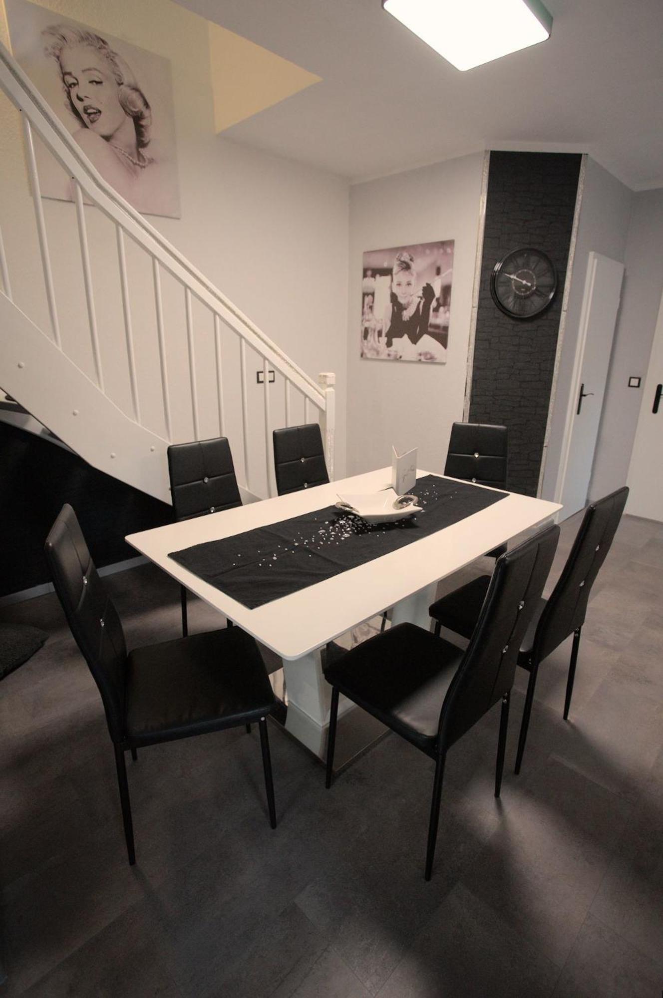 Zum Kaeutzchen 120Qm Ferienhaus 8 Personen 4 Schlafzimmer Nossentiner Huette ภายนอก รูปภาพ